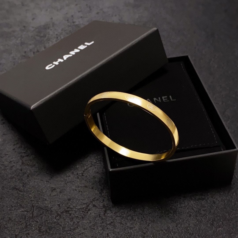 Ch**el bracelets